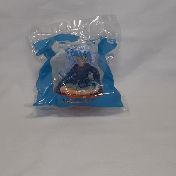 💥5/$25 McDonalds Disney Raya & The Last Dragon #3 Toy - Picture 1 of 3